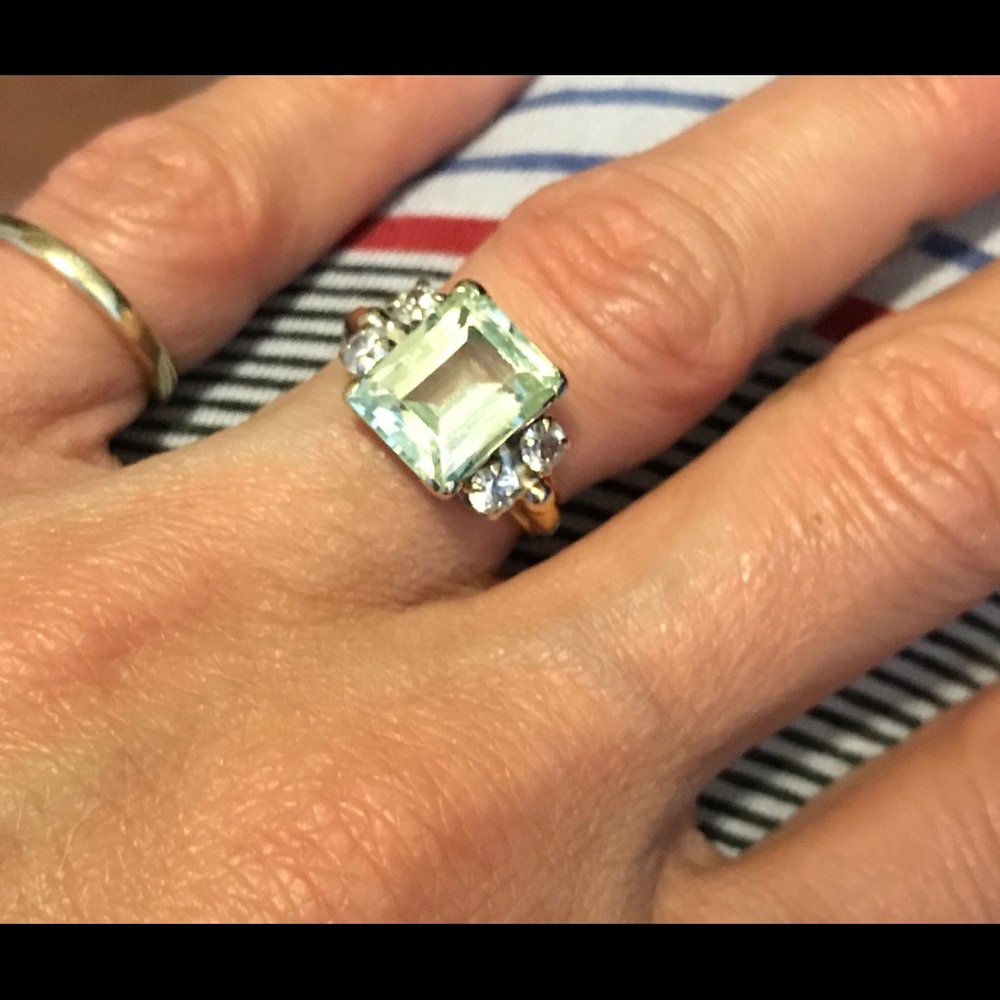 Antique gold ring green & diamond paste stones 💍